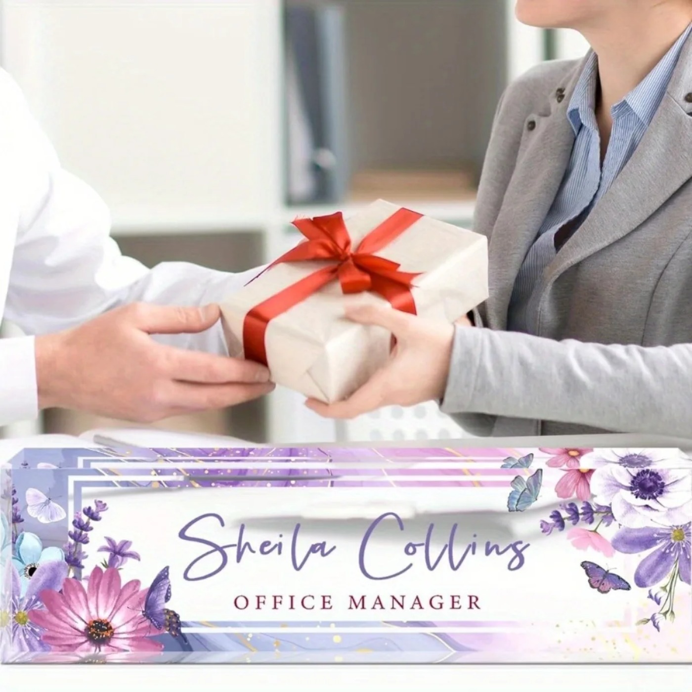 [2D Flat] Purple Flower Custom - огляд і ціна Desk Name Plate