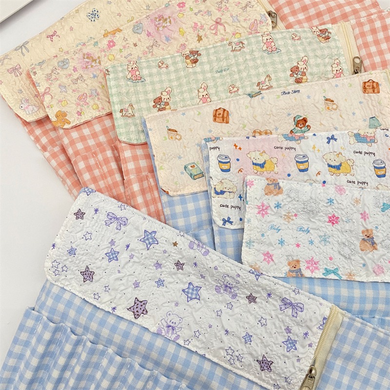 Cute Cartoon Embossed Pencil R - огляд і ціна Pen Pouch Roll